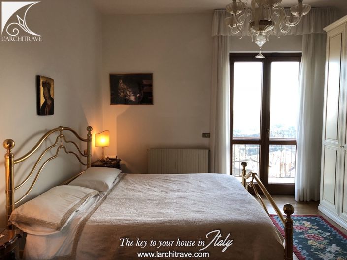 Image No.14-5 Bed House for sale