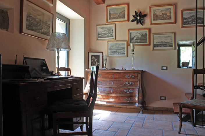 Image No.12-4 Bed House for sale