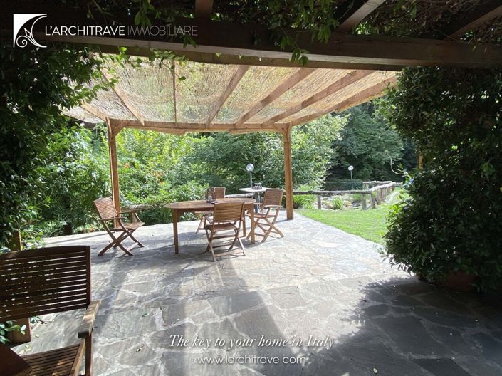 Image No.20-4 Bed House for sale