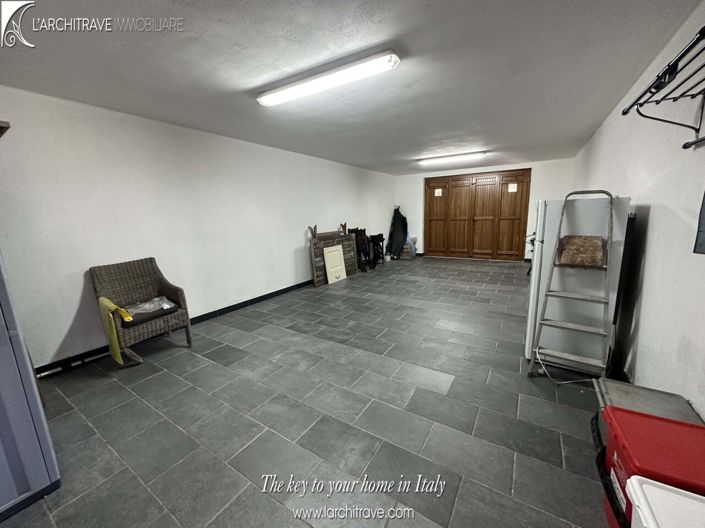 Image No.20-3 Bed House for sale