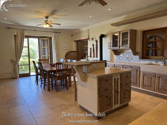 Image No.8-3 Bed House for sale