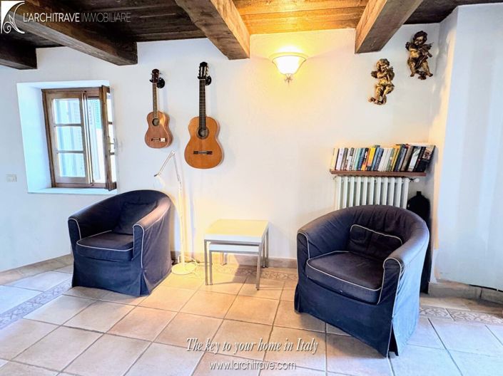Image No.11-1 Bed House for sale