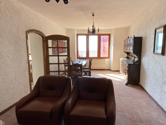 Image No.6-3 Bed House for sale