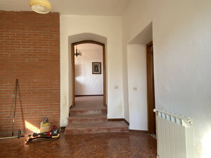 Image No.8-3 Bed House for sale