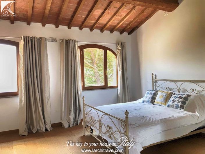 Image No.14-4 Bed House for sale