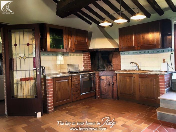 Image No.6-4 Bed House for sale