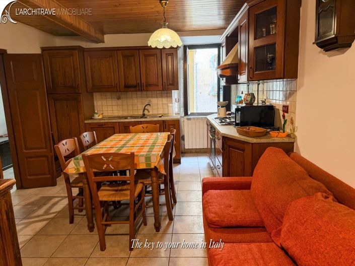 Image No.2-3 Bed House for sale