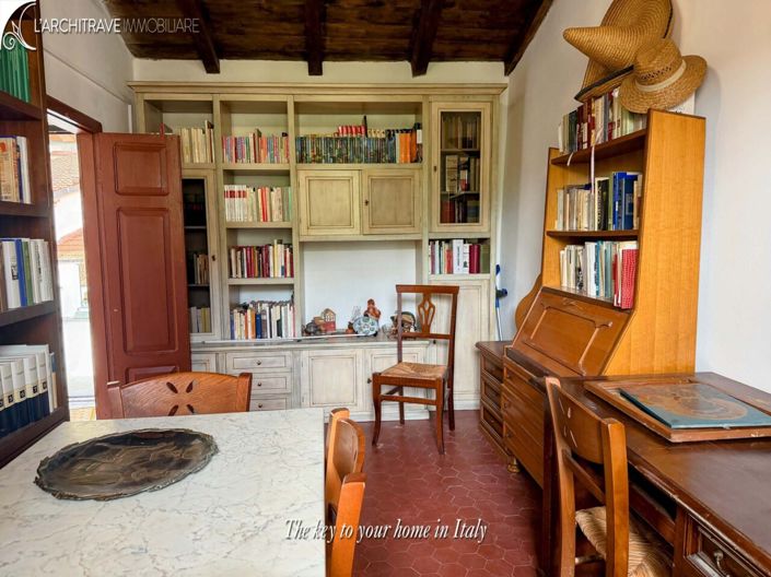 Image No.5-3 Bed House for sale