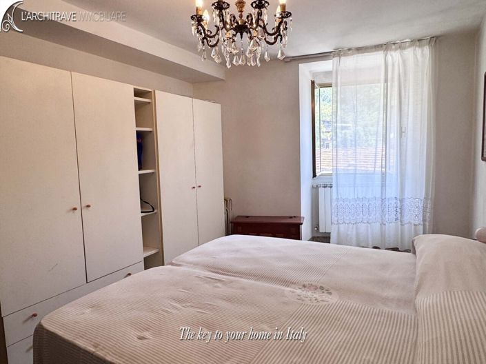 Image No.10-2 Bed House for sale