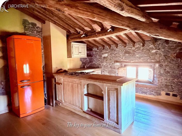 Image No.10-4 Bed House for sale