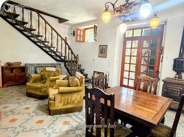 Image No.5-3 Bed House for sale
