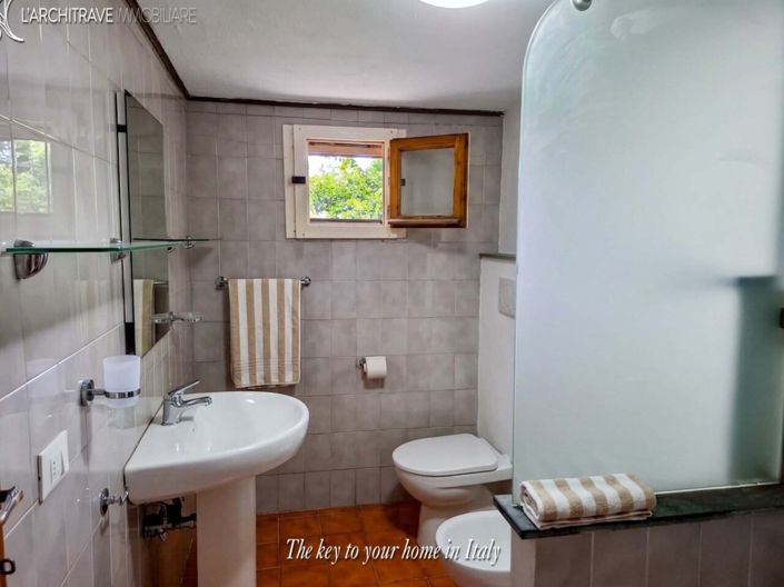 Image No.13-2 Bed House for sale