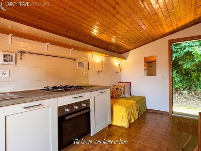 Image No.18-2 Bed House for sale