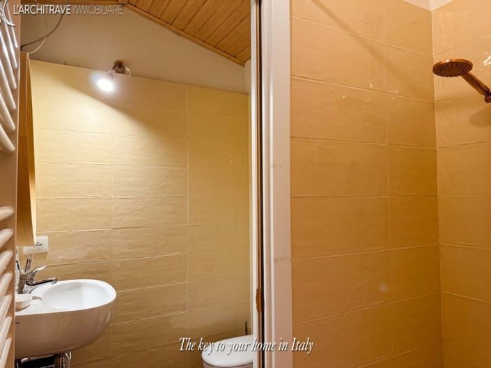 Image No.23-2 Bed House for sale
