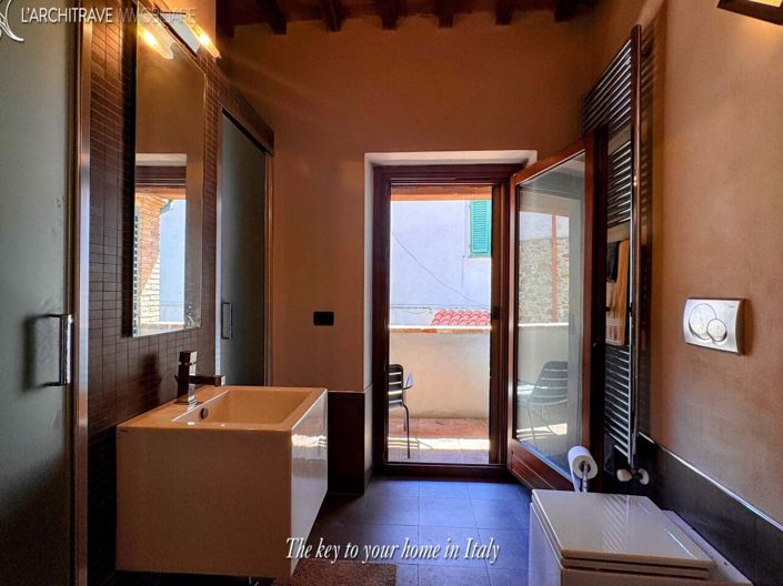 Image No.17-2 Bed House for sale