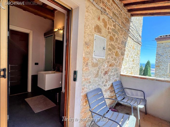 Image No.18-2 Bed House for sale