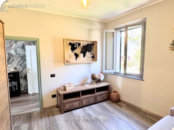 Image No.3-2 Bed House for sale