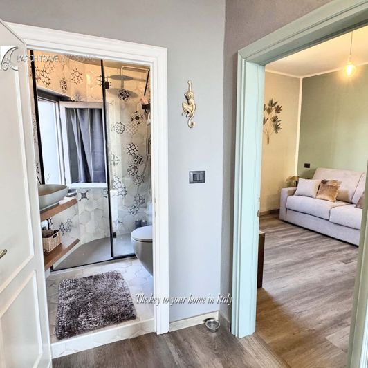 Image No.7-2 Bed House for sale