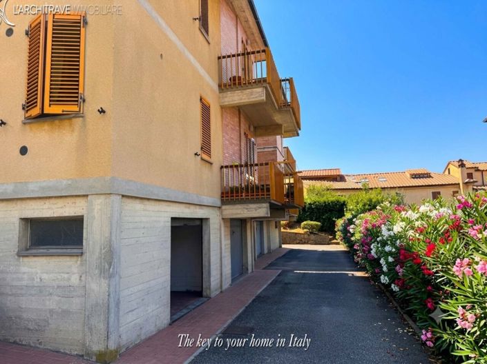 Image No.20-3 Bed House for sale