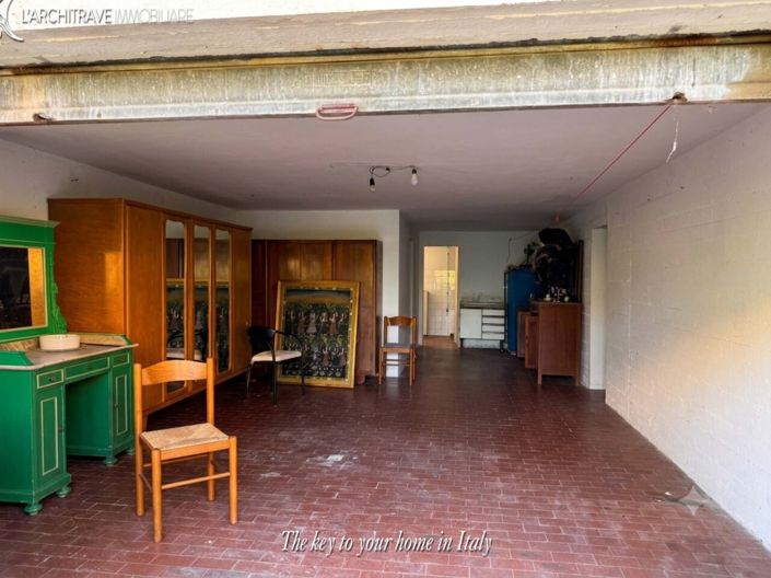 Image No.21-3 Bed House for sale