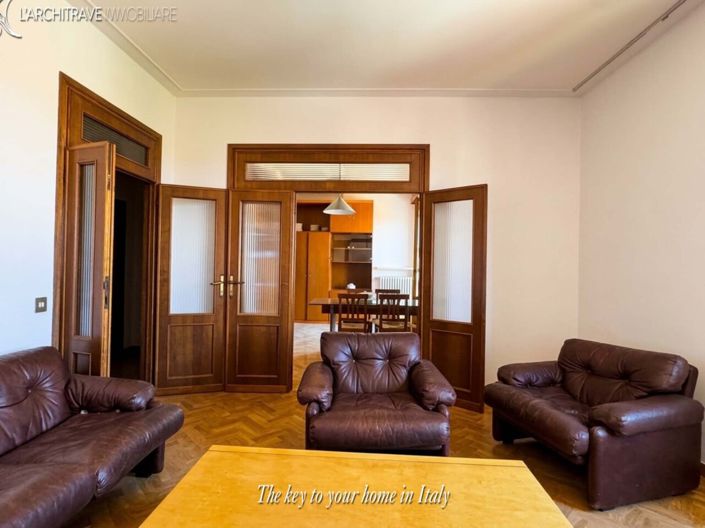 Image No.4-3 Bed House for sale