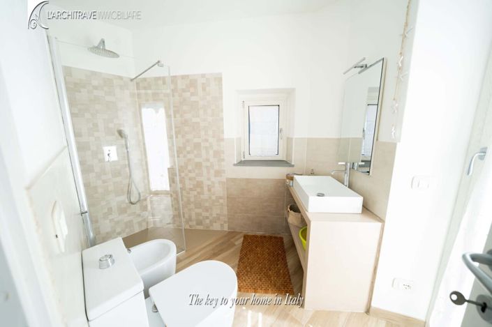 Image No.15-2 Bed House for sale