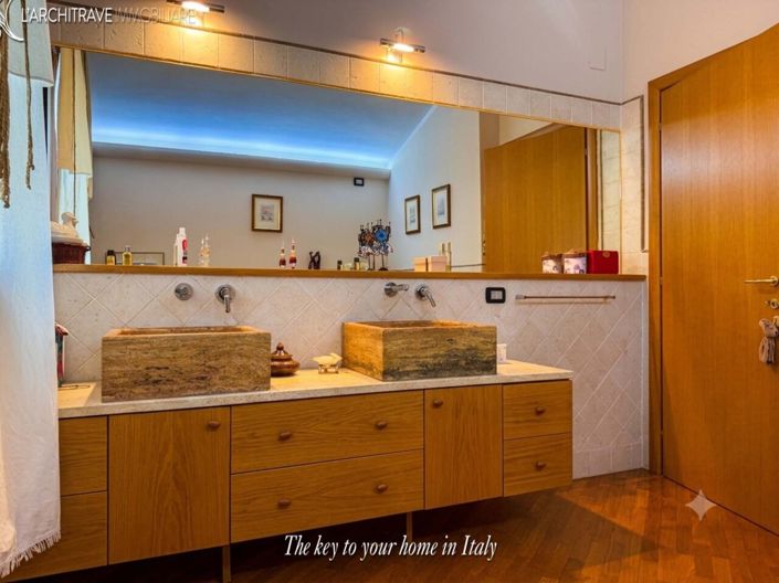 Image No.16-2 Bed House for sale