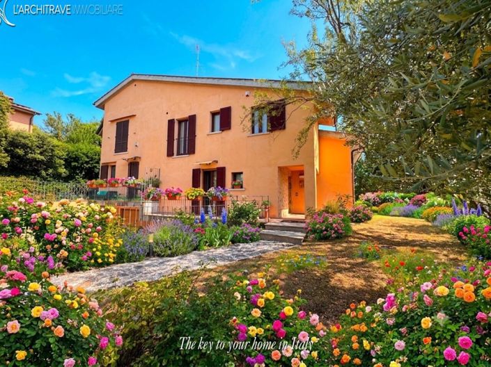Image No.25-2 Bed House for sale
