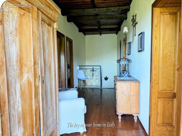 Image No.17-3 Bed House for sale
