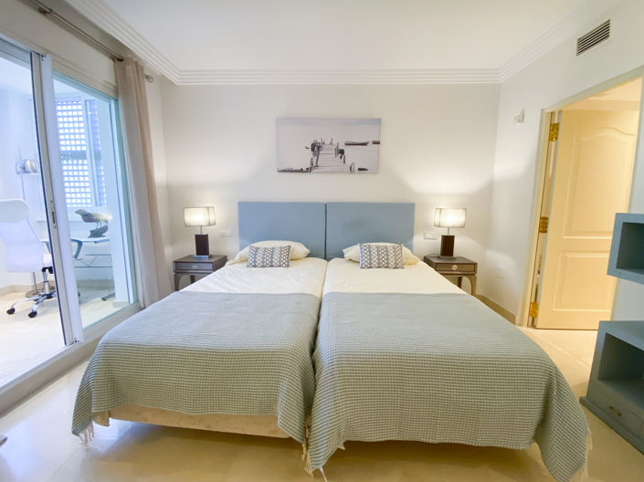 Image No.12-2 Bed Property for sale