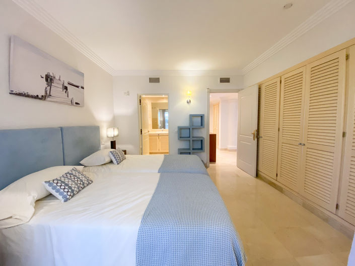 Image No.14-2 Bed Property for sale