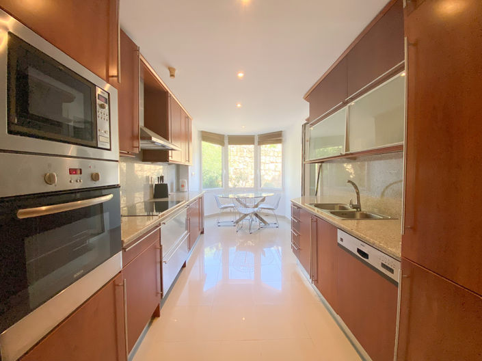 Image No.16-2 Bed Property for sale