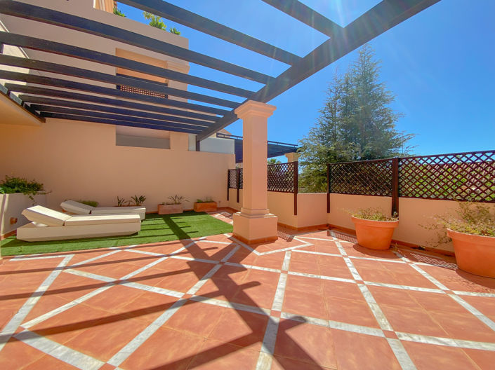 Image No.2-2 Bed Property for sale