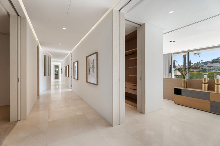 Image No.14-5 Bed Villa for sale