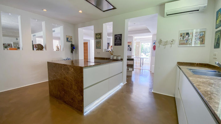 Image No.14-5 Bed Villa for sale