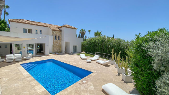 Image No.2-5 Bed Villa for sale