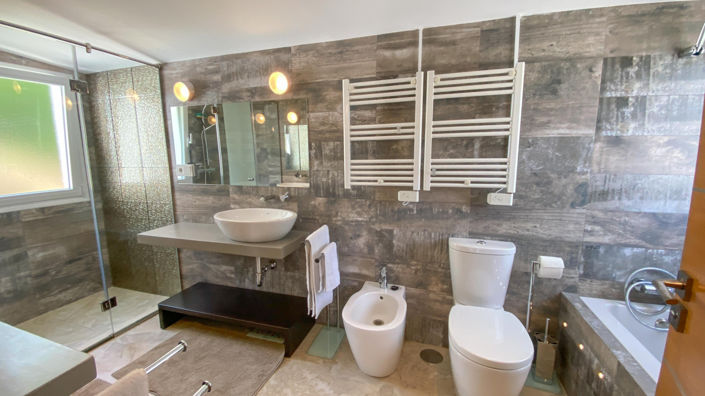 Image No.26-5 Bed Villa for sale