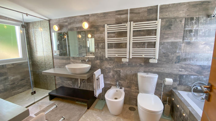 Image No.26-5 Bed Villa for sale