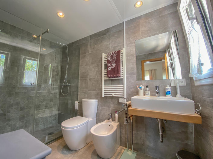 Image No.28-5 Bed Villa for sale