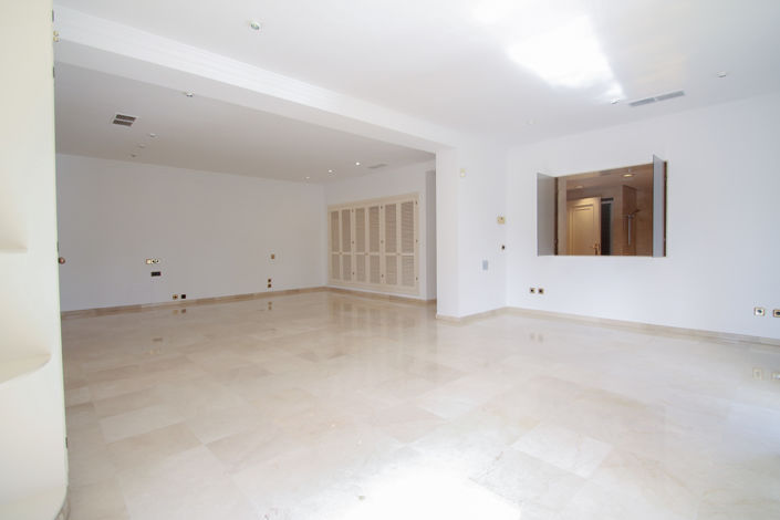 Image No.11-6 Bed Villa for sale