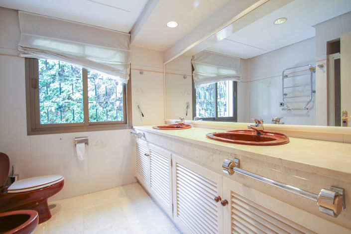 Image No.14-6 Bed Villa for sale