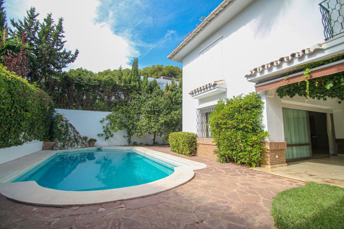 Image No.2-Villa de 6 chambres à vendre à Marbella