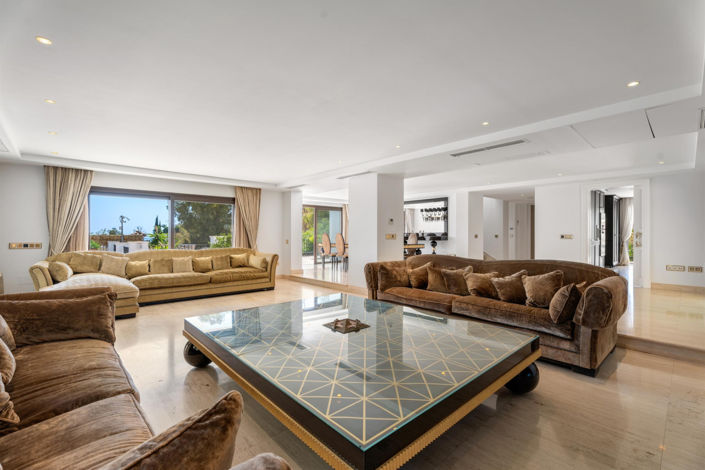 Image No.14-7 Bed Villa for sale