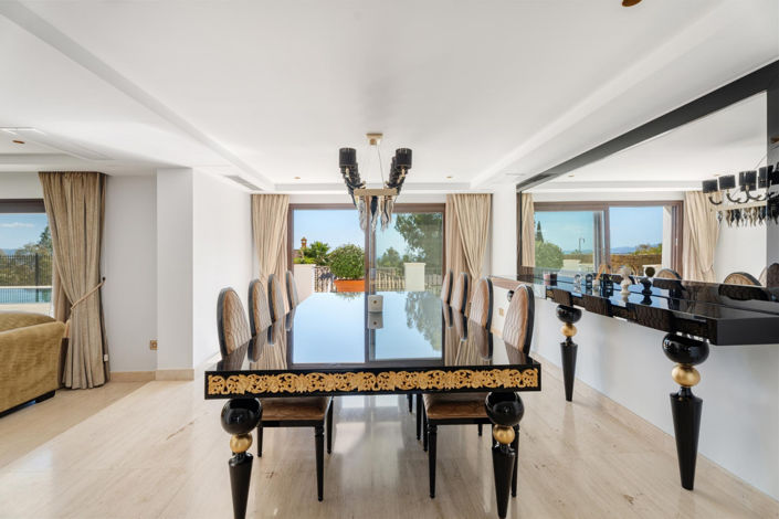Image No.15-7 Bed Villa for sale