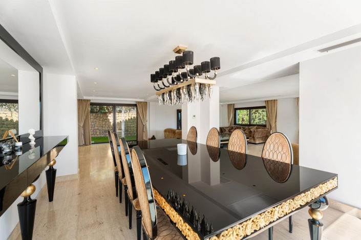 Image No.16-7 Bed Villa for sale