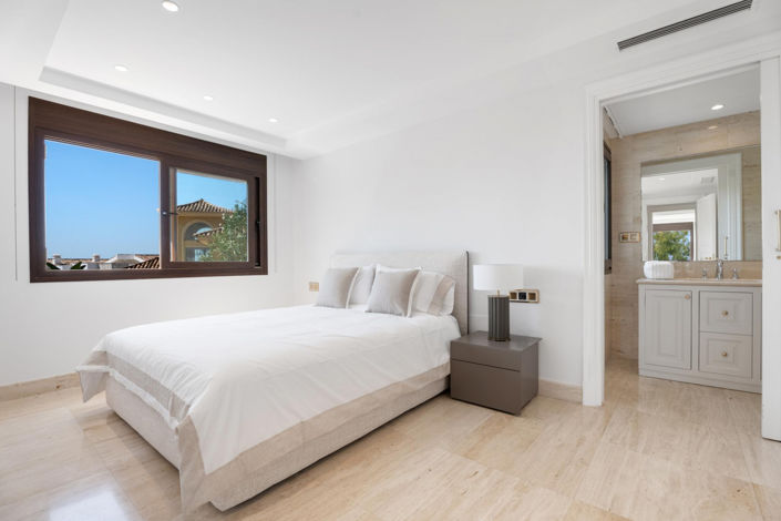 Image No.33-7 Bed Villa for sale