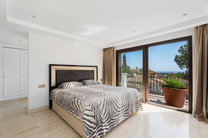 Image No.34-7 Bed Villa for sale