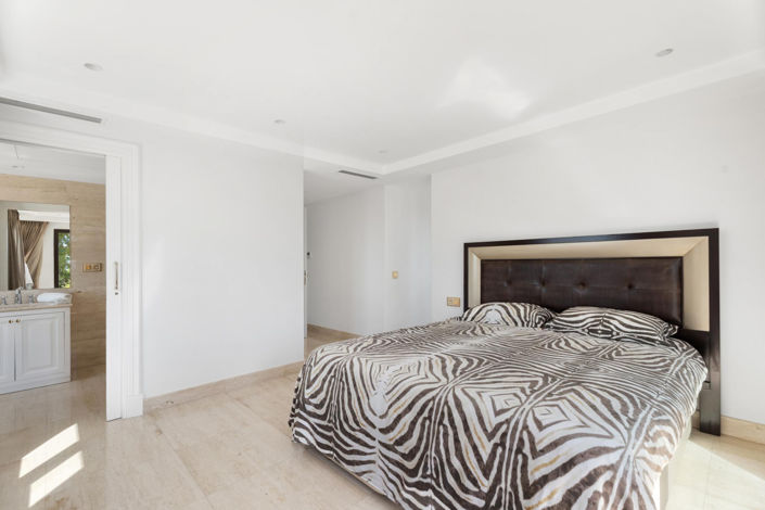 Image No.37-7 Bed Villa for sale