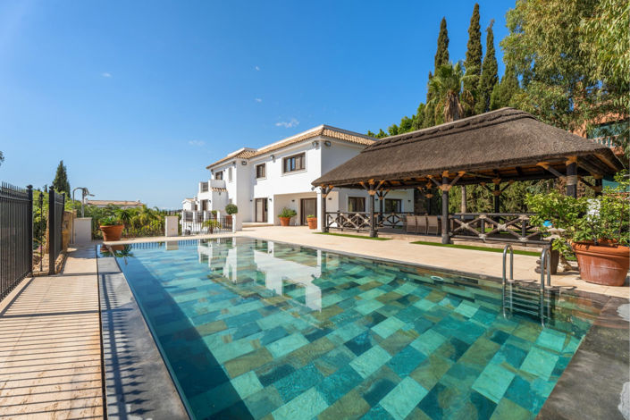 Image No.4-7 Bed Villa for sale