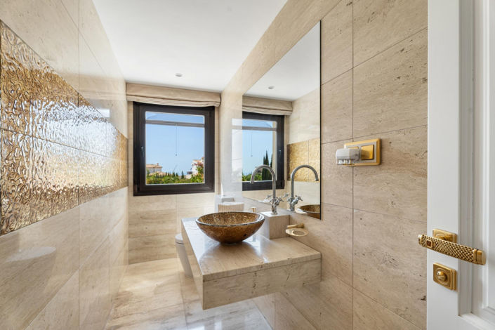 Image No.43-7 Bed Villa for sale